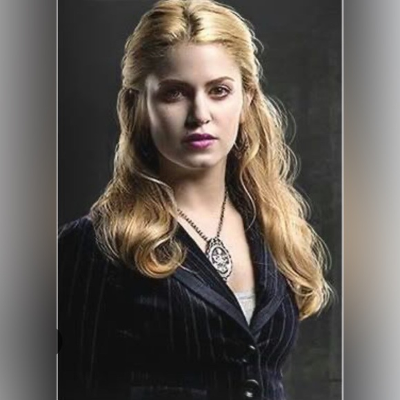 Twilight Rosalie's Necklace Replica Jewelry - Picture 10 of 10